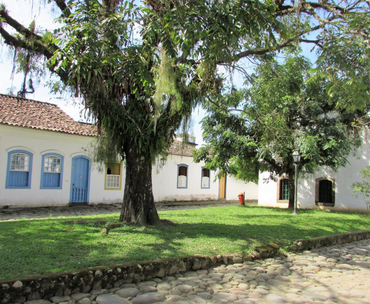 Macabea Hostel & Pousada Araquari Exterior photo